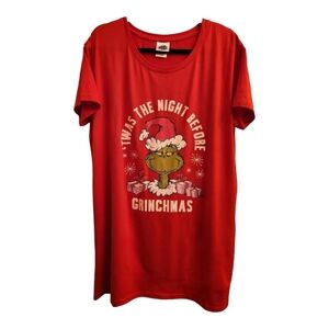 Dr Seuss Grinch "Twas The Night Before Grinchmas" Red Sleepshirt Nighshirt